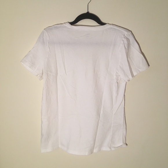Basic White V-Neck - Picture 4 of 5